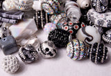 20 pieces Jesse James Beads Black & White, Indonesian, Hand Beaded JJB503