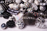 20 pieces Jesse James Beads Black & White, Indonesian, Hand Beaded JJB503