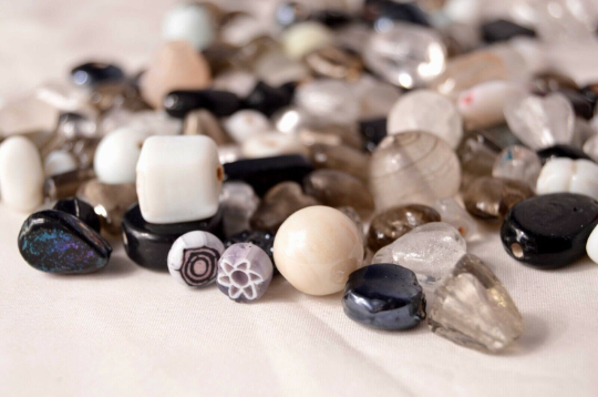 Bulk Glass Beads - 1/4lb Random Mix - Choose Color - 3mm to 20mm – Lilah  Ann Beads