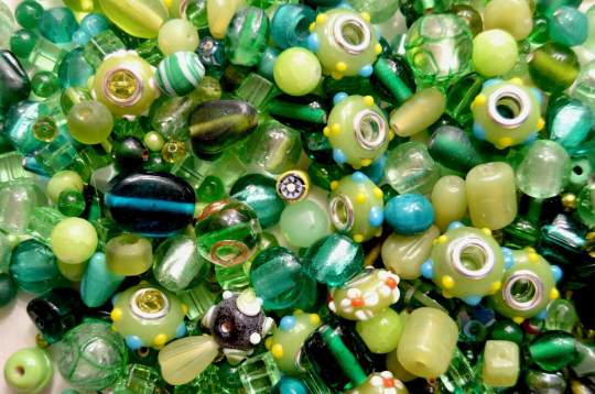 Bead Mix, 25 Glass Fruit Beads Bananas Grapes Pear Apples Limes Melons &  More *
